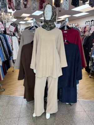 Ribbed stretch pocket co-ord set in beige